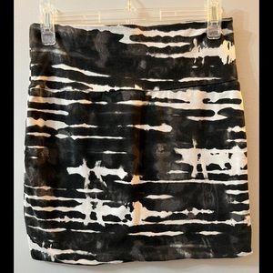 Wet Seal Women’s Mini Skirt, SZ: Large, NWOT